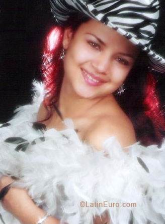 Date this happy Colombia girl Yuly from Cartago C9485