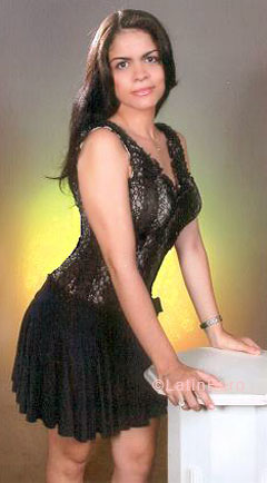 Date this good-looking Colombia girl Andrea from Barranquilla C9536