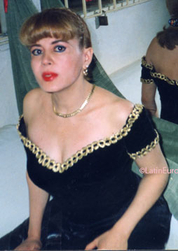 Date this nice looking Colombia girl Gladys from Bogota C9722