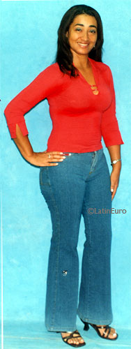 Date this hard body Colombia girl Herminia from Cali C9752