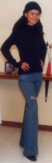 Date this nice looking Colombia girl Sandra from Bogota C9878