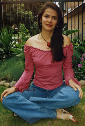 Date this good-looking Colombia girl Lilia from Bogota C9879