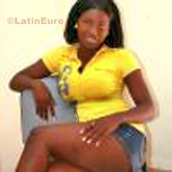 Date this charming Dominican Republic girl Carolina from Santo Domingo N-1007