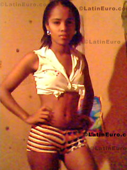 Date this hard body Dominican Republic girl Milady from San Pedro De Macoris N-1051