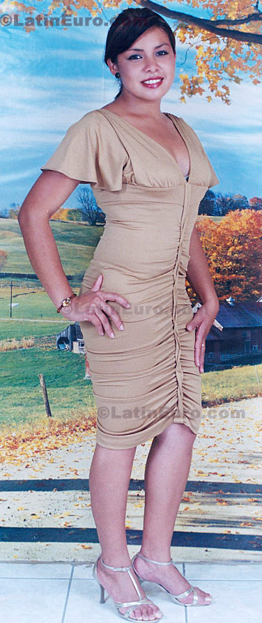 Date this good-looking Any Country girl Delmys from Siguatepeque N-1070