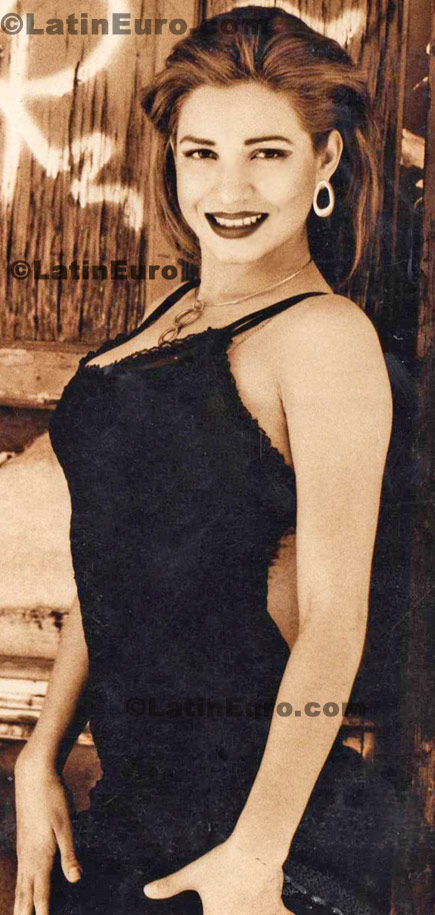 Date this stunning Any Country girl Myriam from  N-1077