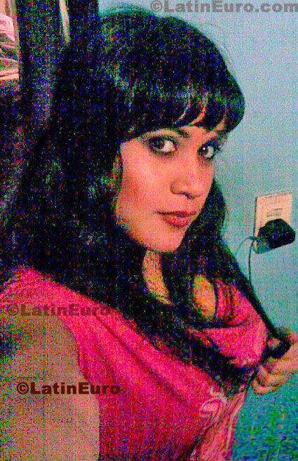 Date this georgeous Any Country girl Maria from  N-1084