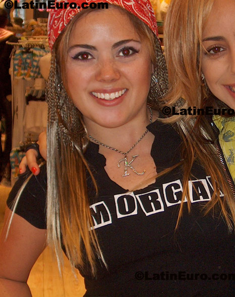 Date this good-looking Any Country girl Karina from Guadalajara N-1146