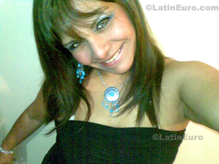 Date this beautiful Peru girl Vanessa from Lima N-1151