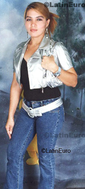 Date this sensual Any Country girl Merlin from Tegucigalpa N-1156