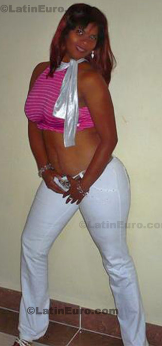 Date this gorgeous Dominican Republic girl Rhina from Santo Domingo N-1232