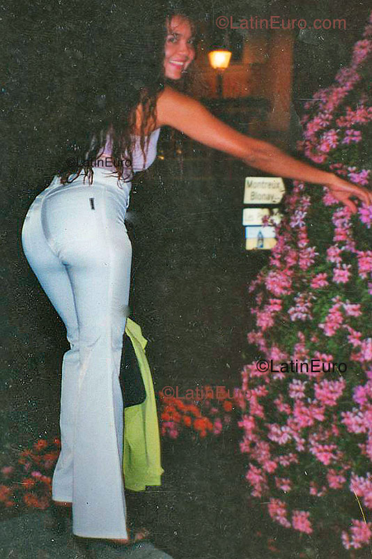 Date this delightful Dominican Republic girl Cristina from  N-126