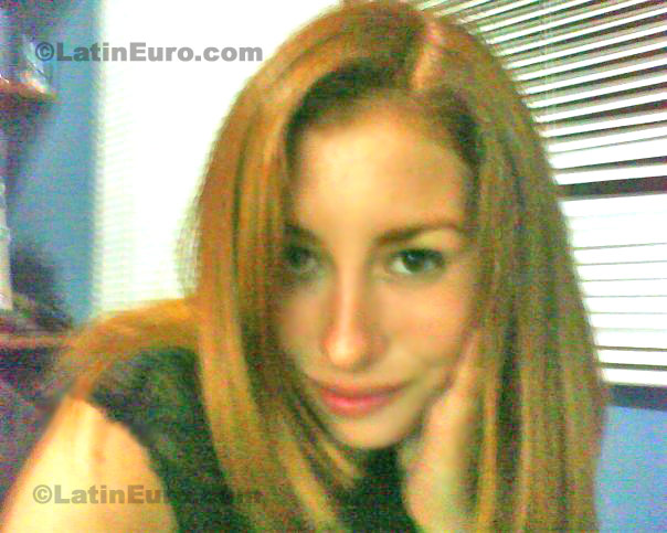 Date this fun Any Country girl Flaviana from Lima N-1315