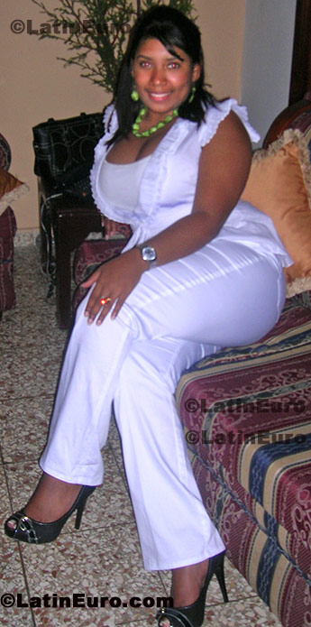 Date this hot Dominican Republic girl Noelia from Santo Domingo N-1463