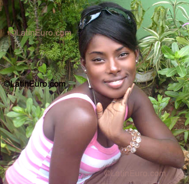 Date this tall Any Country girl Miguelina from  N-1493