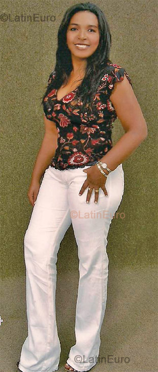 Date this funny Dominican Republic girl Maria from Bonao N-1514