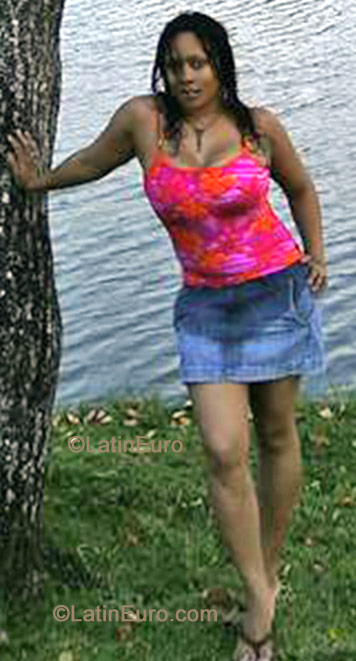 Date this pretty Dominican Republic girl Ada from Santiago N-1553