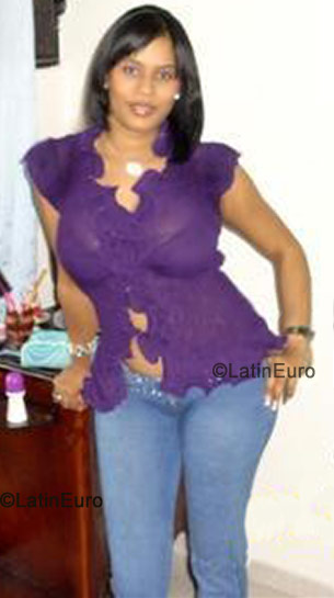 Date this georgeous Dominican Republic girl Johanna from  N-1597