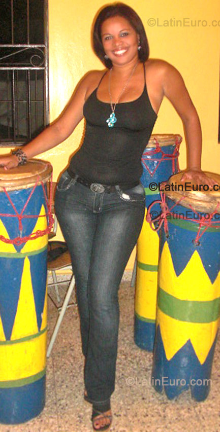 Date this fun Dominican Republic girl Orquidea- from San Francisco de Macoris N-1661