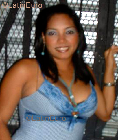 Date this gorgeous Dominican Republic girl Michell from San Francisco De Macoris  N-29