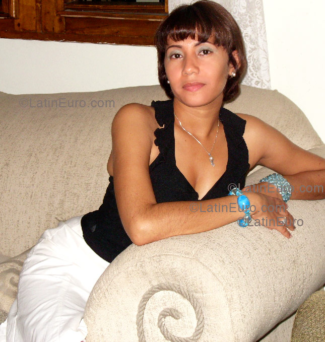 Date this athletic Any Country girl Crismelly from San Francisco de Macoris N-36