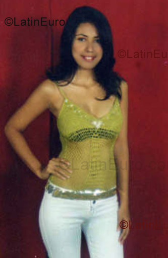 Date this hot Honduras girl Dinora from San Pedro Sula N-363