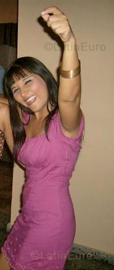 Date this young Honduras girl Diana from San Pedro Sula N-382
