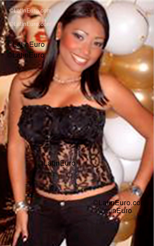 Date this hard body Dominican Republic girl Angela from Santo Domingo N-40