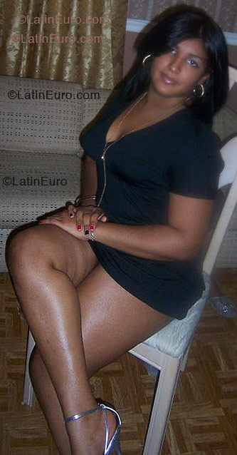 Date this delightful Any Country girl Santi from Danbury N-44