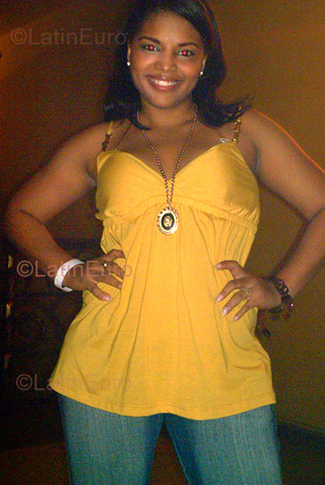 Date this foxy Dominican Republic girl Ordelina from Santiago N-452