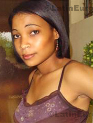 Date this exotic Dominican Republic girl Maria from San Pedro de Macoris N-470