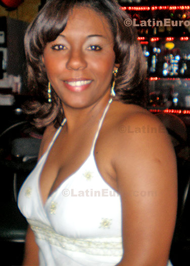 Date this young Dominican Republic girl Elisabeth from San Pedro de Macoris N-475