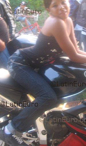 Date this tall Dominican Republic girl Minoska from Santiago N-48