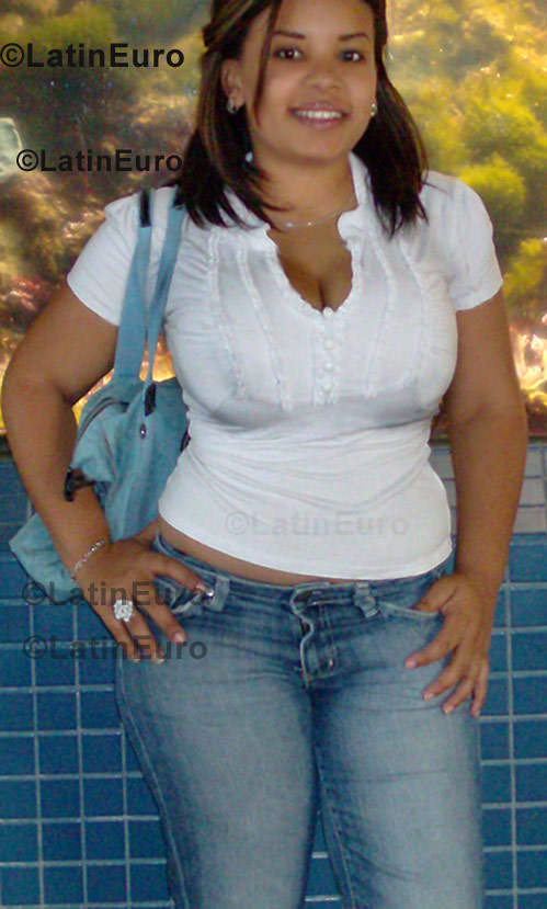 Date this foxy Dominican Republic girl Joslin- from Santo Domingo N-549