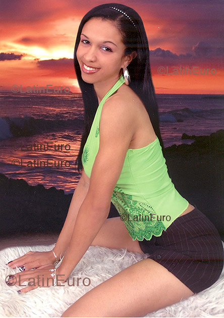 Date this lovely Dominican Republic girl Ramona from San Francisco de Macoris N-66