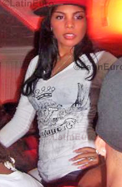 Date this passionate Dominican Republic girl Raquel from Santo Domingo N-683