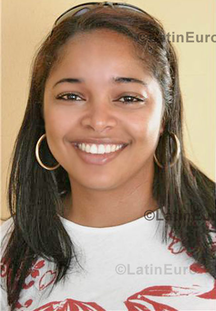 Date this gorgeous Dominican Republic girl Karina from Santiago N-702