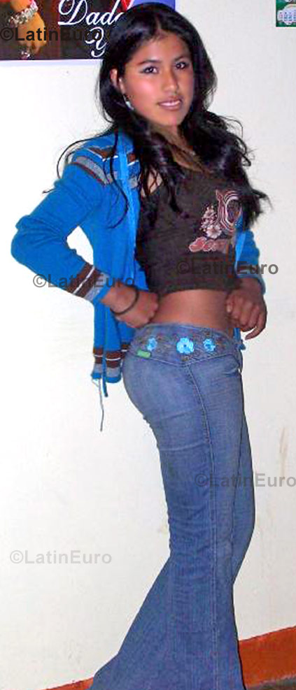 Date this athletic Peru girl Judit from Cusco N-703
