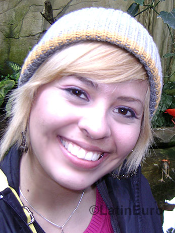 Date this happy Mexico girl Martha from Matamoros N-709