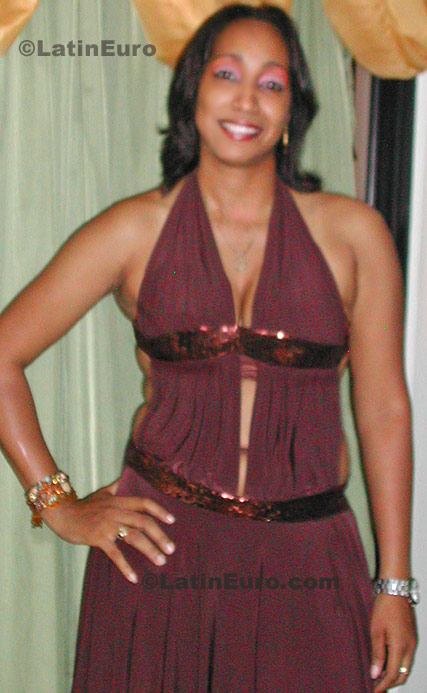 Date this gorgeous Dominican Republic girl Maria from La Vega N-765