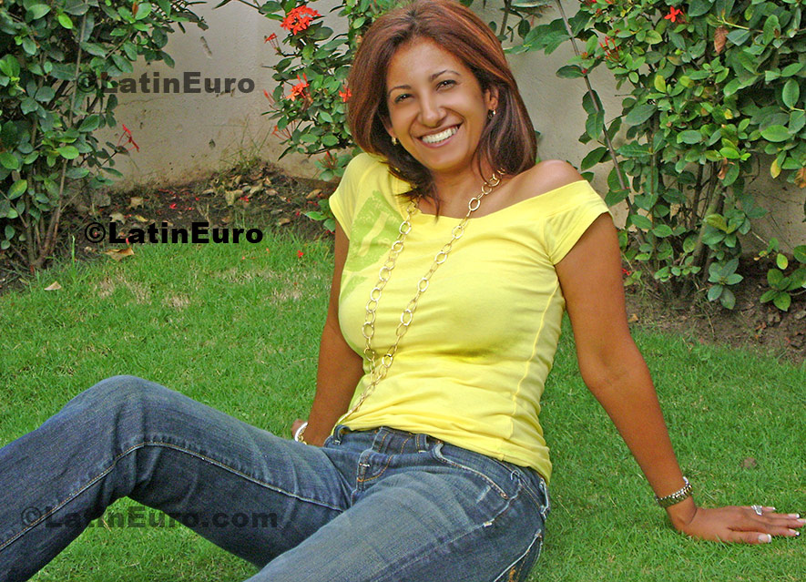 Date this lovely Dominican Republic girl Maria from Santiago N-955