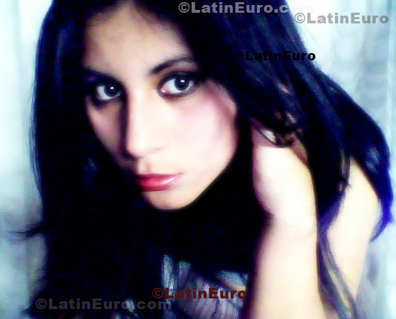 Date this lovely Peru girl Nataly from Cajamarca N-975