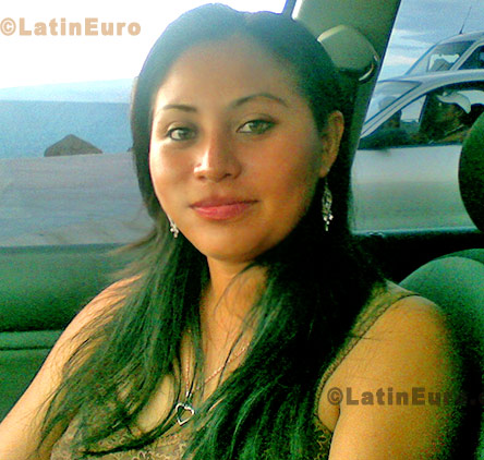 Date this hard body Mexico girl Silvia from Cancun N-985