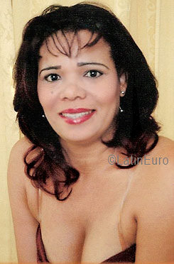 Date this athletic Dominican Republic girl Maria from Santiago N1161