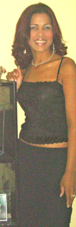 Date this delightful Dominican Republic girl Rocio from Santo Domingo N1177