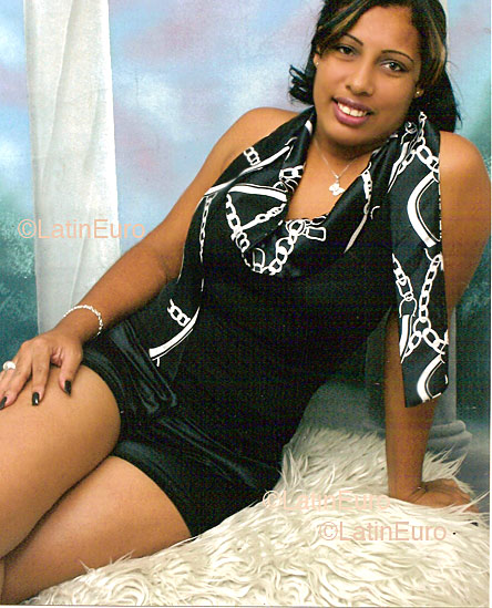Date this young Dominican Republic girl Alfakely from Santo Domingo N1191