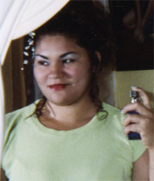 Date this happy United States girl Aracelis from Bristol N1210