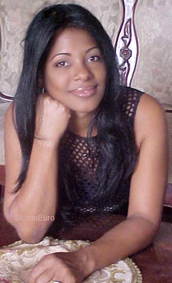 Date this delightful Dominican Republic girl Mirian from Santiago N1394