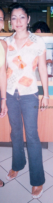 Date this funny Honduras girl Lizeth from Choloma N1462