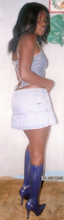 Date this good-looking Dominican Republic girl Claudia from  N1512